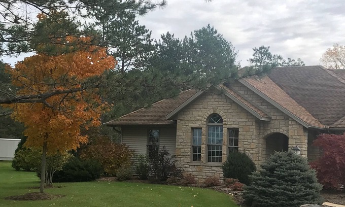 Sandusky House | 300 person covered patio: weddings, family reunions and lodging for 33 persons.