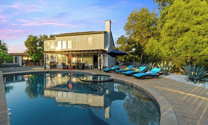 Fallbrook Villa | 3000 Sqft 5BR/4BTH Villa with Pool and Hot Tub