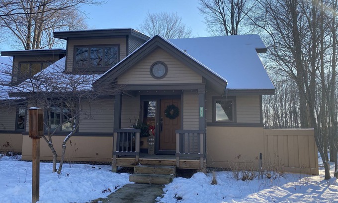 Thompsonville House | 3000+ square foot townhome on The Betsie Valley 18th fairway
