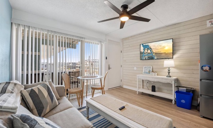 North Wildwood Condo | 301 Ocean Ave, Unit 306 - The Harbor Light