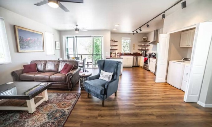 Southside Apartment | 301The Lofts, by Flagtown, 2 bed 2 bath