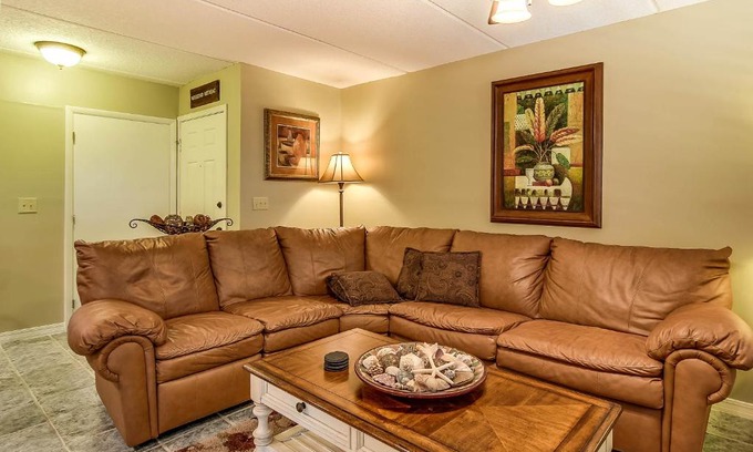 American Beach Apartment | 303 Sailmaker Townhouse