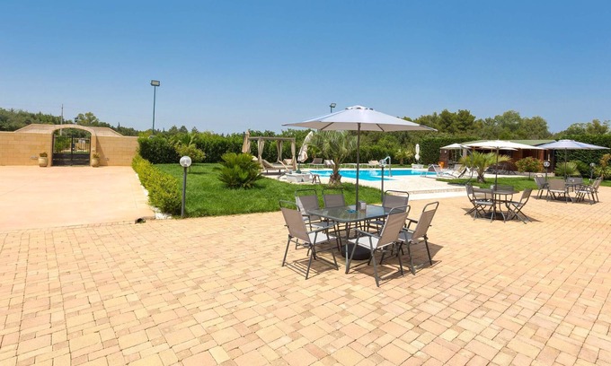 Poggiardo Villa | 3048 Villette Tundo by BarbarHouse