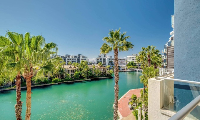 Victoria and Alfred Waterfront Apartment | 308 Juliette on the Waterfront Marina