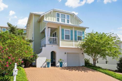 West Panama City Beach House | 30A Pet Friendly Beach House - Pelican's Rest by Panhandle Getaways