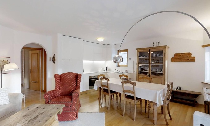 Celerina-Schlarigna Apartment | 3½-room apartment on the 1st floor, 77m2.