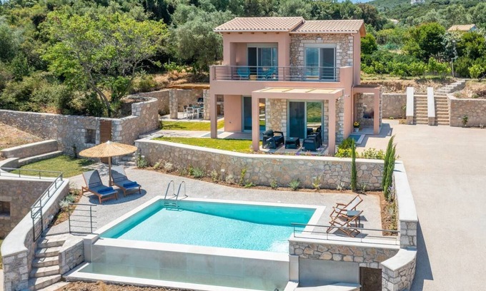 Apolpaina Villa | 31 Blue Villas - Sky Blue Infinity Pool and BBQ Area