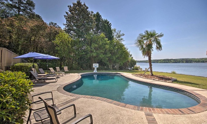 Camden House | 315 m² House ∙ 4 bedrooms ∙ 12 guests