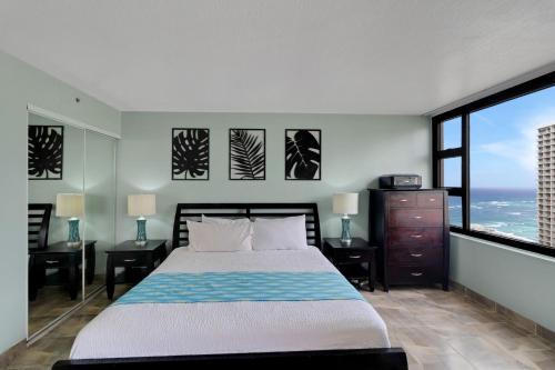 Waikiki Apartment | 31st-Floor Oceanview Oasis - Steps to Waikiki Beach with Free Parking (13112)