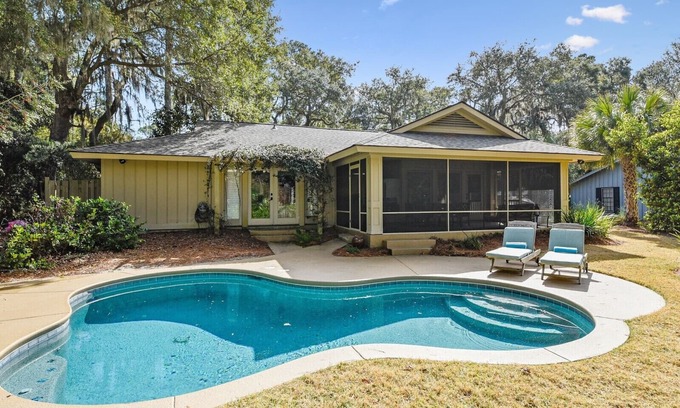 Heritage Woods House | 32 Old Military ~Private Pool in the Heart of Sea Pines! Close to Beach and Golf