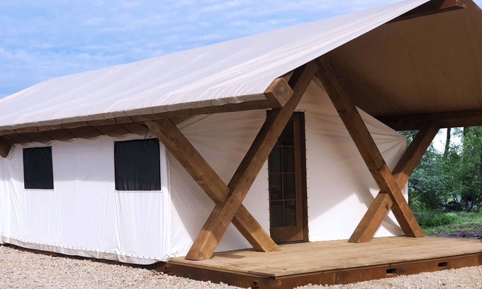 Camp Verde RV Rental | 320 Safari Luxury Tent - Couples Getaway