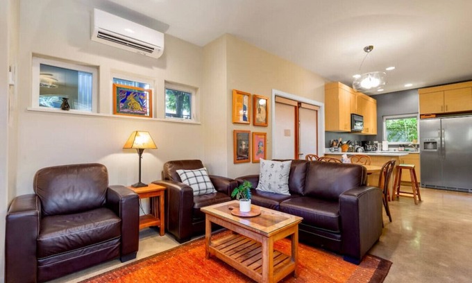 Columbia City House | 3214 Seattle · Cozy & Peaceful 2b2.5b South Seattle House w/AC