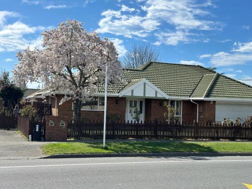 Bishopdale House | 324A Sawyers Arms Road