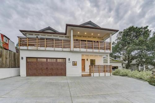Sonoma House | 326 Perfect for larger groups
