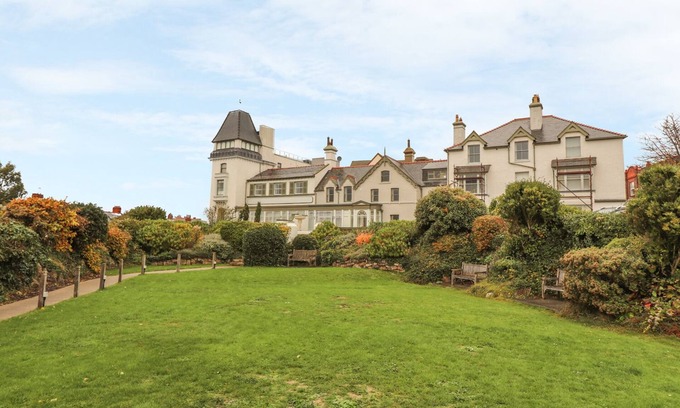 Deganwy Cottage | 33 DEGANWY CASTLE, romantic, luxury holiday cottage in Deganwy