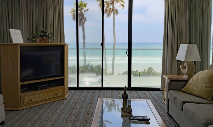 North Pacific Beach Condo | 33% OFF PB True Oceanfront 2 Bed 2 Bath 11/7/2025 thru 11/14/2025