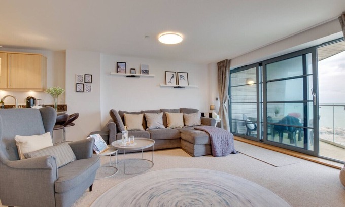 West Bay Apartment | 33 Quayside - Two Bedroom Apartment, Sleeps 4