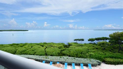Rock Harbor Apartment | 335 Mariners Club