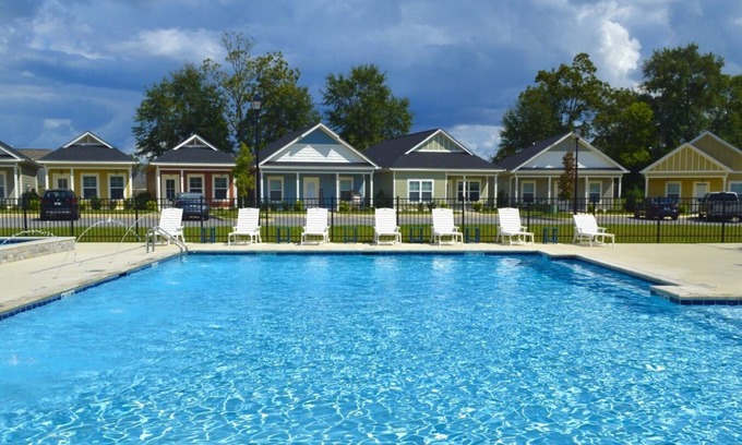 Midland City Cottage | 336 Riverstone Way- Charming 2-bedroom cottage with Amazing Amenities!