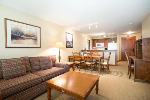 Snowbird Apartment | 3406 - One Bedroom Den Standard Powderhorn Lodge condo
