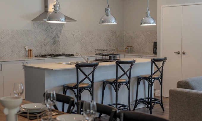 Baldivis House | 35 Hamptons Luxury Escape Family Home Sleeps9