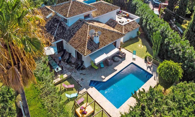 Urbanizacion el Rosario Villa | 350 m² Villa ∙ 10 bedrooms ∙ 20 guests