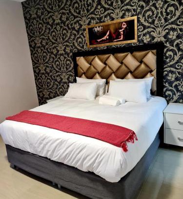 Margate House | 36 frere road shelly beach , margate