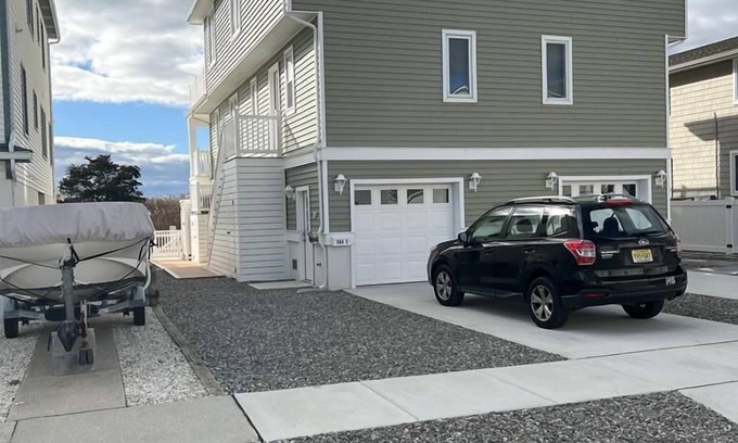 Dennisville Condo | 364 47th Place, Unit:East