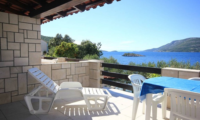 Cove Tri Zala (Zrnovo) Apartment | 37 m² Apartment ∙ 1 bedroom ∙ 5 guests