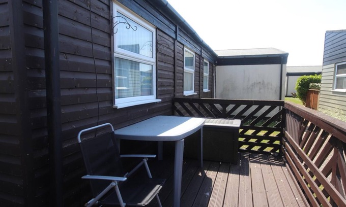 Earnley Ski Chalet | 37E Medmerry Park 2 Bedroom Chalet