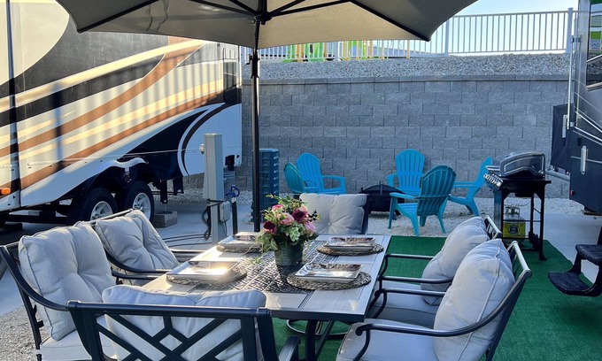 Gravois Mills House | 38 ft RV-Amazing View-Water Park-Restaurant