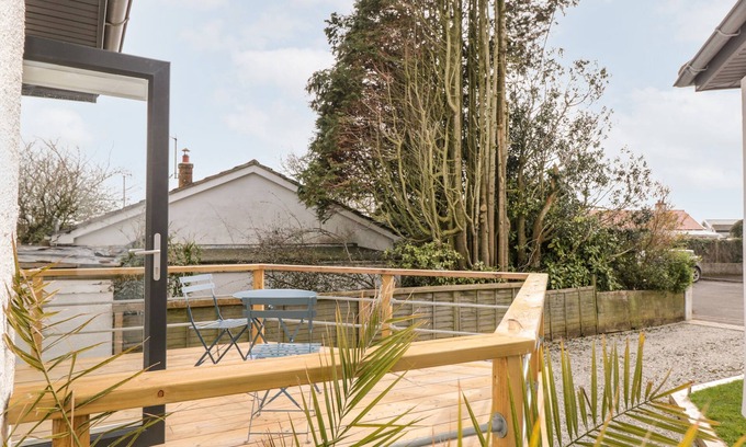 Dartmouth Cottage | 38 Venn Park