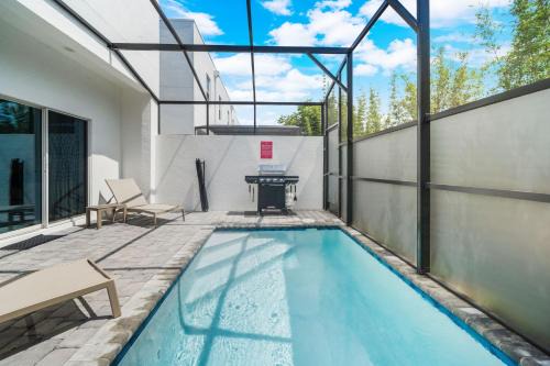 Loughman House | 384 Famagusta Drive