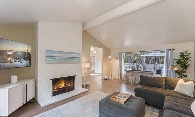 Del Monte Forest House | 3880 Casa Azul - Near Hiking Trails, Golf & Town