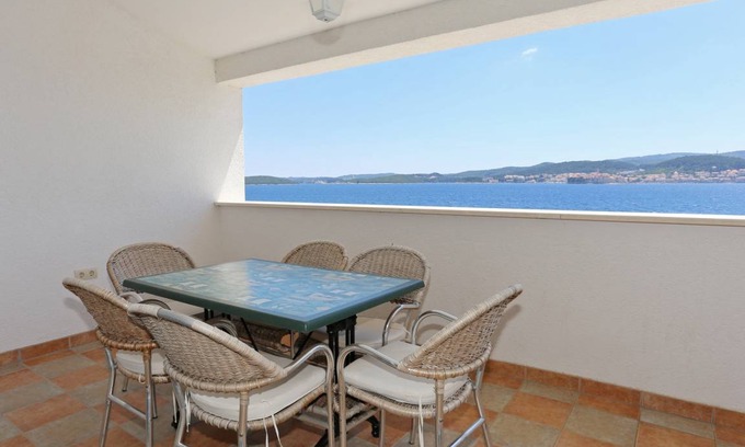 Cove Tri Zala (Zrnovo) Apartment | 39 m² Apartment ∙ 1 bedroom ∙ 3 guests