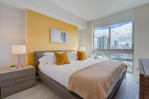 Northeast Miami Apartment | 3900-902CH DESIGN DISTRICT, CONDO 2 BEDROOMS & 2 BATHROOMS