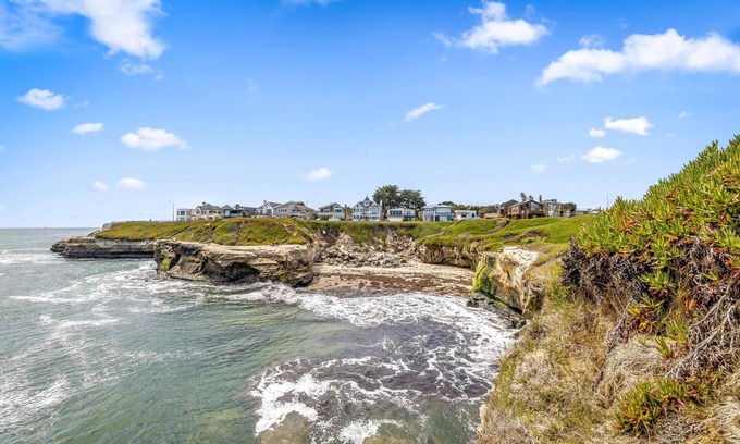 Westside Santa Cruz House | 3977 Cliff House - Available in August!
