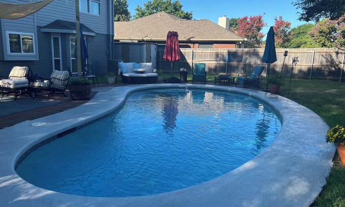 South Arlington House | 3b/2.5b Family home with Pool close to Joe Pool Lake and Epic Indoor Water Park
