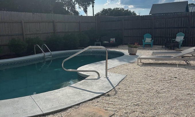 Biltmore Beach House | 3B/2B house with POOL. 700' to public boat ramp & .6 mi to beach access!