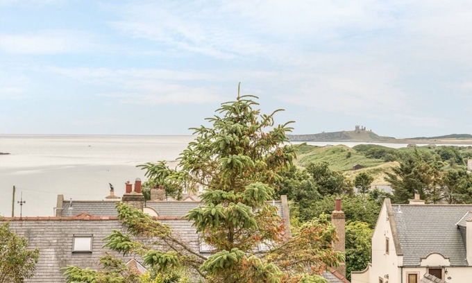 Newton by the Sea Cottage | 3B COASTGUARD COTTAGES, family friendly in Low Newton-By-The-Sea