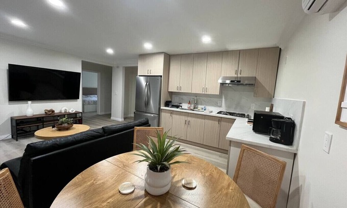 El Monte House | 3B2B Modern House w/Backyard