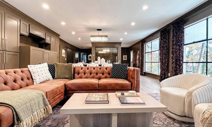 Winston - Salem House | 3BD Retreat Mins to Wake Forest & Downtown w/peaceful vibes