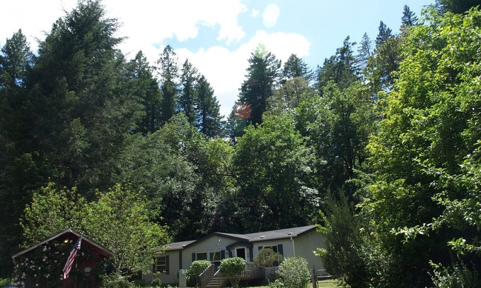 Gasquet House | 3bdrm/2ba Home fenced 1 ac lot, Secluded, Convenient, Hiking, Fishing, Redwoods