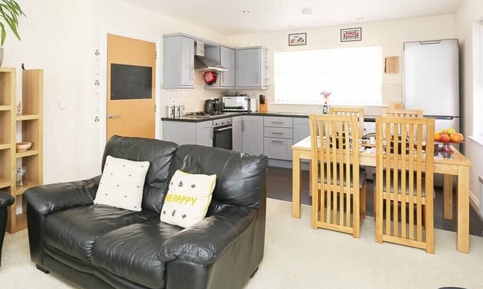 Belfast Apartment | 3Bed/2Bath Duplex Apartment - Pure Bliss Belfast