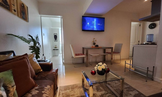 Don Bosco Condo | 3Bedroom 10pax Apartment with View and Balcony near Manila Airport