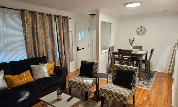 South Euclid House | 3bedroom Home@South Euclid
