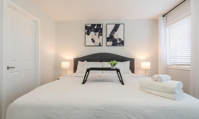 Southwest Calgary Apartment | 3bedroom Stylish Getaway by the Park with 2-Car Garage