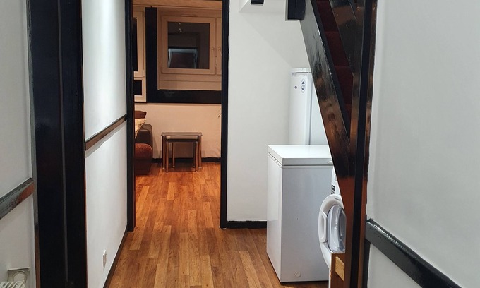 St. Mary's Park Apartment | 3Beds Family Friendly in London with good transport links. Close to Victoria