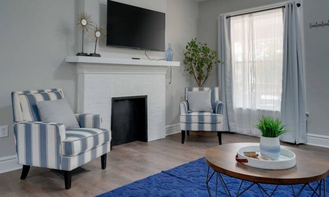 Columbus Villa | 3BR 1.5BA, Renovated, Full Unit