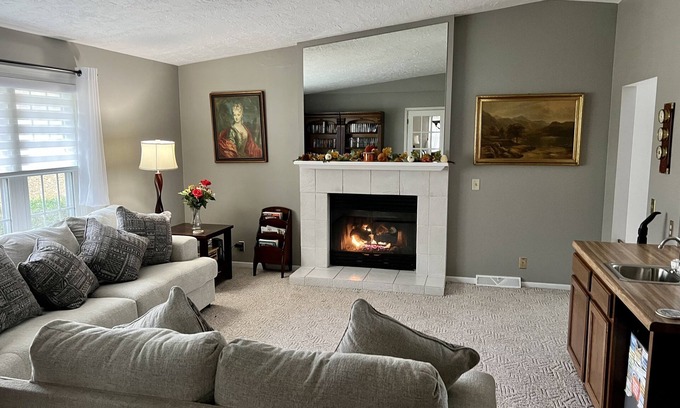 Bettendorf House | 3BR/2BA Beauty near TBK sports complex. Right off I74, close to everything!